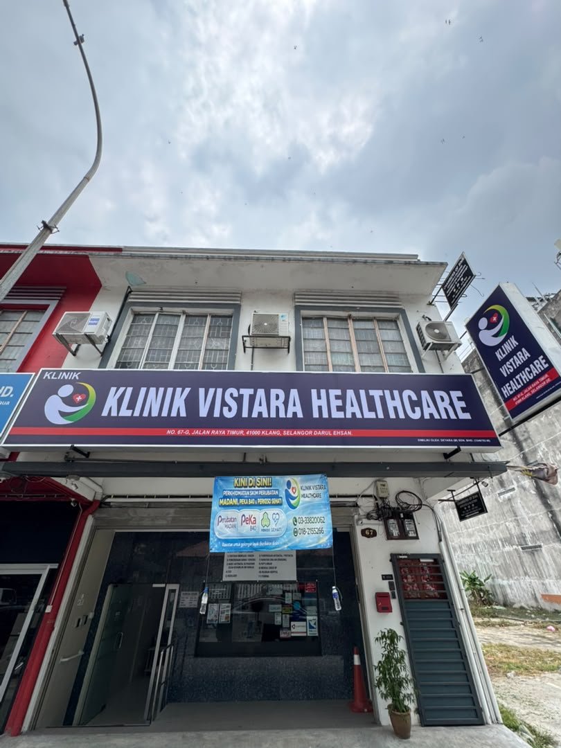 Registration area at Klinik Vistara Healthcare, Klang — where corporate screening days are run